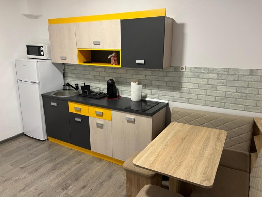 1-Beadroom Apartment With Free Parking Turda Exterior foto